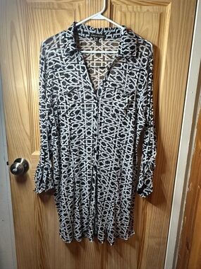 Black & White Geometric Long Sleeve Shirt Dress